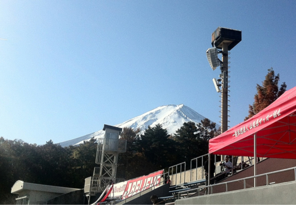 2016/11/13 富士北麓公園陸上競技場着