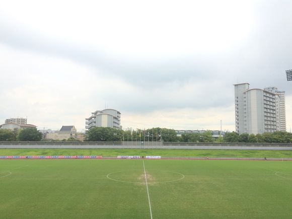 2015/08/29 名古屋市港サッカー場着